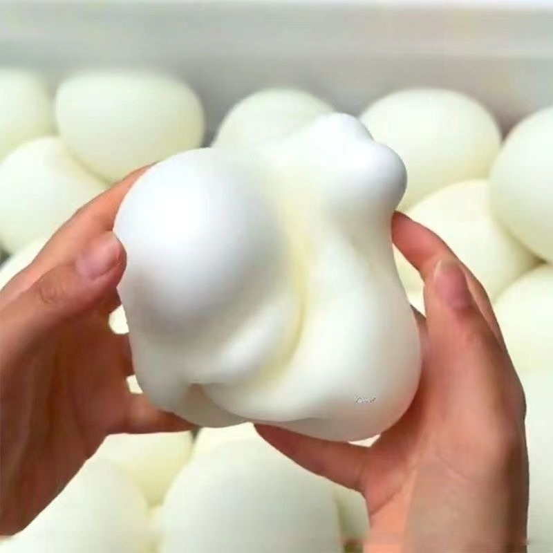 Party Games For Adults And Kids - Grote zachte broodvormige stressbal fidget toy